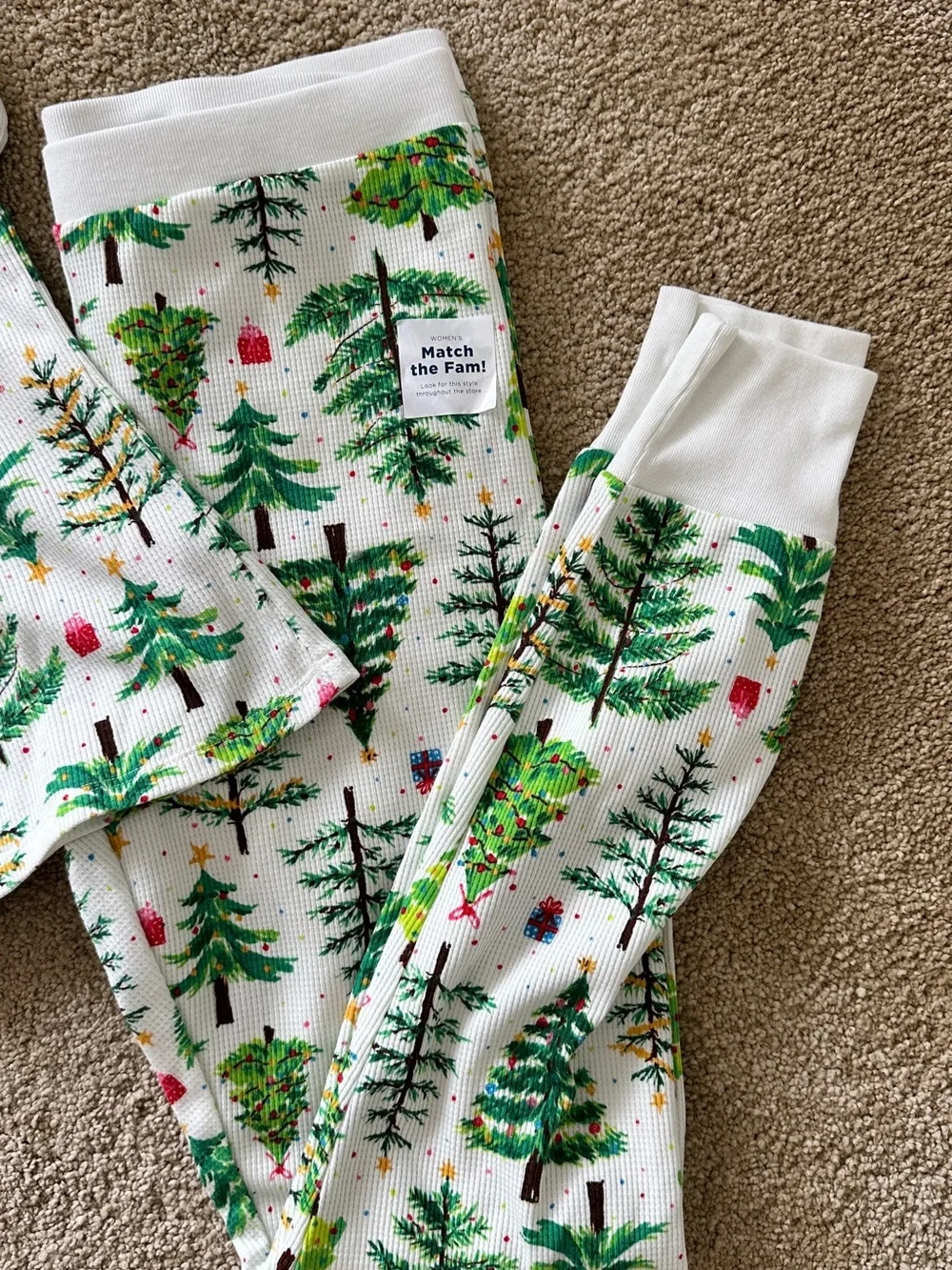 Old Navy White & Green Holiday Tree Kids Pajama Set Medium